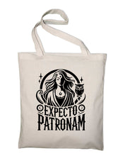 Lade das Bild in den Galerie-Viewer, Styletex23 Expecto Patronam Feminismus Feminist Patronus Patrona Stoffbeutel Jutebeutel Tasche Stoffbeutel Baumwolltasche