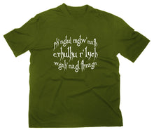 Lade das Bild in den Galerie-Viewer, Styletex23 T-Shirt Herren #3 HP Lovecraft Spruch, oliv, XXL