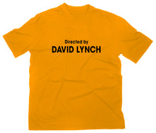 Lade das Bild in den Galerie-Viewer, Styletex23 T-Shirt Herren Directed by David Lynch, gelb, XXL