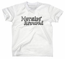 Lade das Bild in den Galerie-Viewer, Styletex23 T-Shirt Herren Horsin Around Fan, weiss, XXL