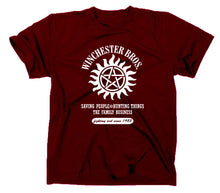 Lade das Bild in den Galerie-Viewer, Styletex23 T-Shirt Herren Winchester Bros Family Fan, maroon, XXL