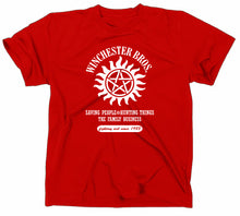 Lade das Bild in den Galerie-Viewer, Styletex23 T-Shirt Herren Winchester Bros Family Fan, rot, XXL