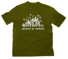 Lade das Bild in den Galerie-Viewer, Styletex23 T-Shirt Herren Winterfell Winter is Coming Fun Logo, oliv, XXL