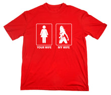 Lade das Bild in den Galerie-Viewer, Styletex23 T-Shirt Herren Themyscira Your Wife My Wife Fun, rot, XXL