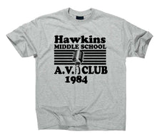 Lade das Bild in den Galerie-Viewer, Styletex23 T-Shirt Herren Hawkins Middle School AV Club Fan sport grey, XXL
