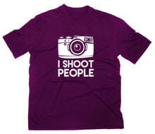 Lade das Bild in den Galerie-Viewer, Styletex23 T-Shirt Herren I Shoot People Fun, maroon, XXL
