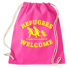 Lade das Bild in den Galerie-Viewer, Styletex23 Turnbeutel Refugees Welcome Bring your Families asylum shelter
