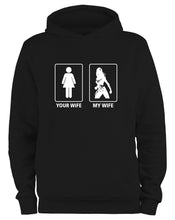 Lade das Bild in den Galerie-Viewer, Styletex23 Kapuzenpullover Themyscira Your Wife My Wife, schwarz XXL
