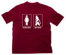 Lade das Bild in den Galerie-Viewer, Styletex23 T-Shirt Herren Themyscira Your Wife My Wife Fun, maroon, XXL
